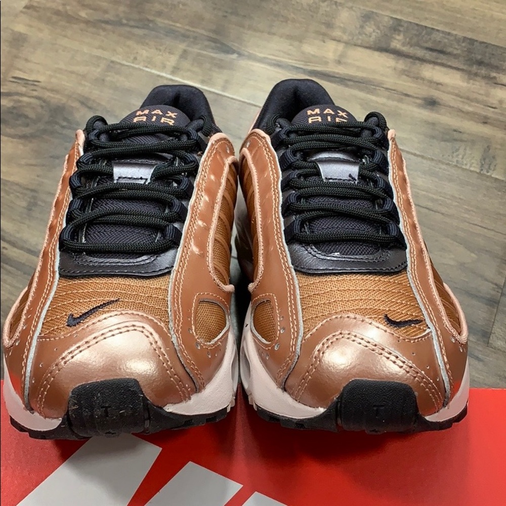 NIKE W AIR MAX TAILWIND IV - Picture 6 of 16